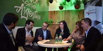 En el marco de la Feria de Turismo Regional (FETUR), se realizó la rúbrica que busca fortalecer la actividad en la provincia\u002E (Web)