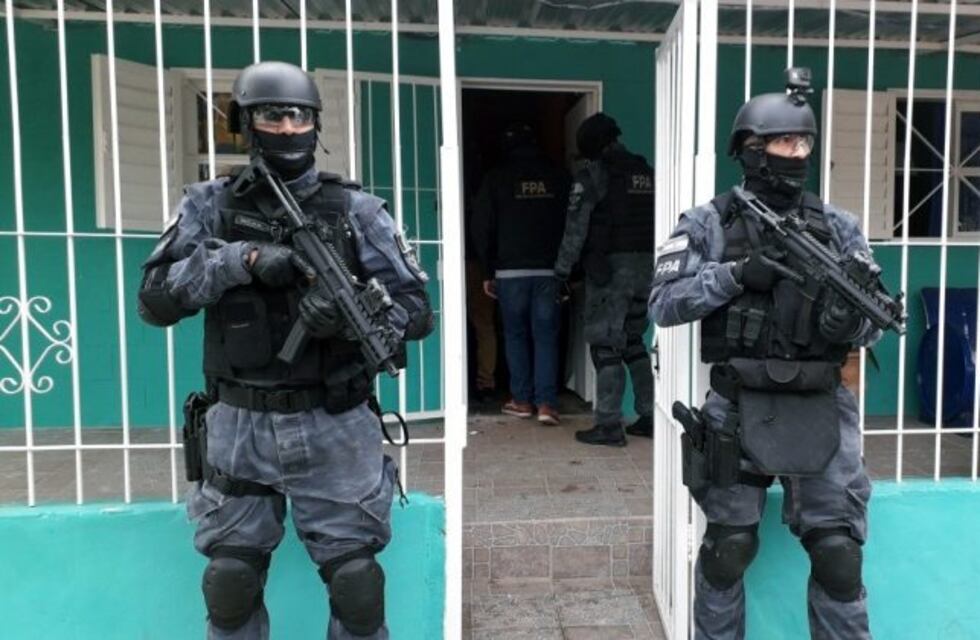 Una familia detenida por supuesta venta de cocaína en barrio Ciudad Evita