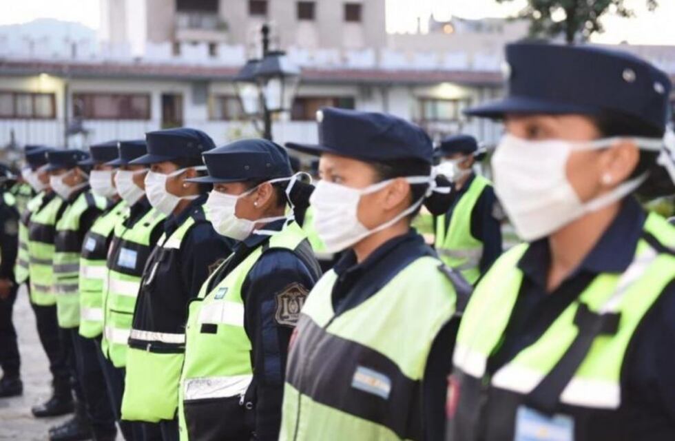 Familias de los policías salteños fallecidos por coronavirus recibirán un subsidio del gobierno
