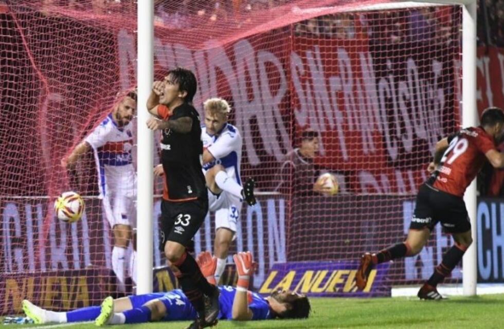 Newell's superó 2 a 0 a Tigre y volvió a respirar
