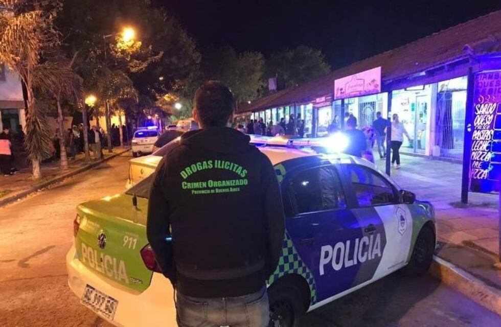 San Isidro: detuvieron a dos hermanos que vendían droga adentro de pollos