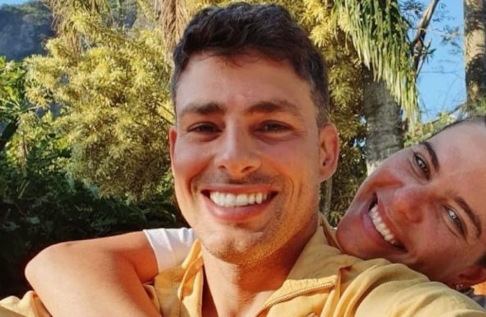 Jorgito de Avenida Brasil posó desnudo junto a su novia y causó furor