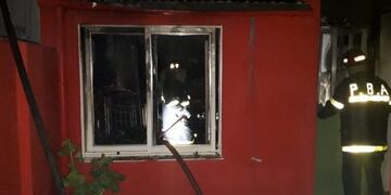 Fuerte incendio en el centro bahiense