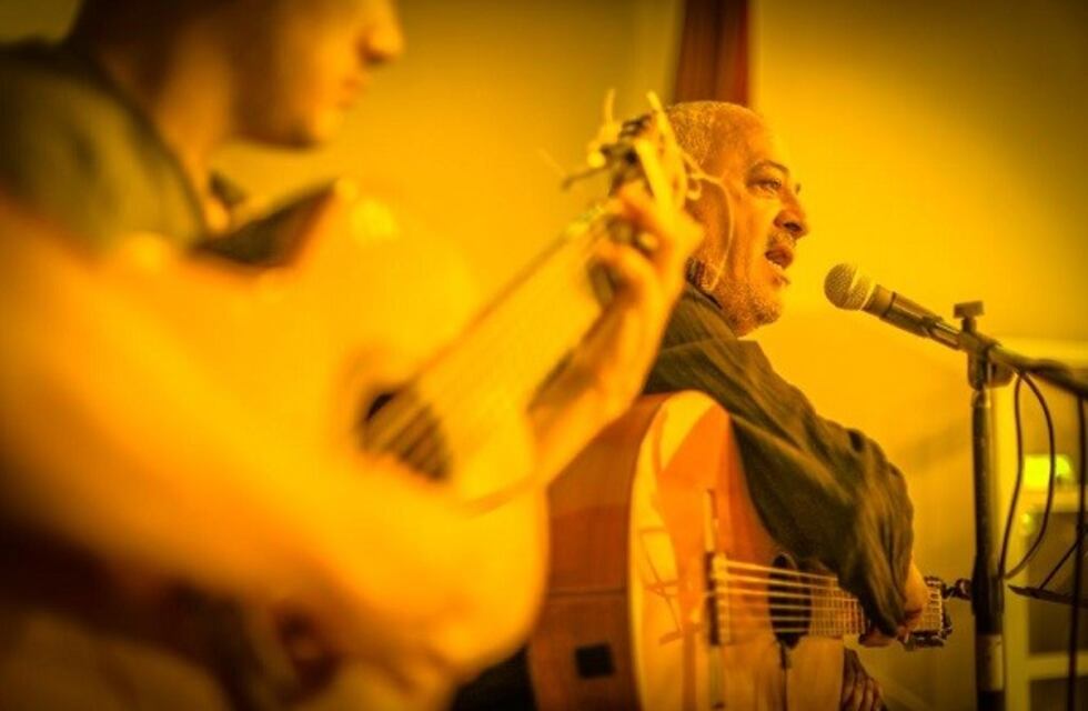 Internos cantaron en la cárcel de Bouwer con el "Chango" Pirola