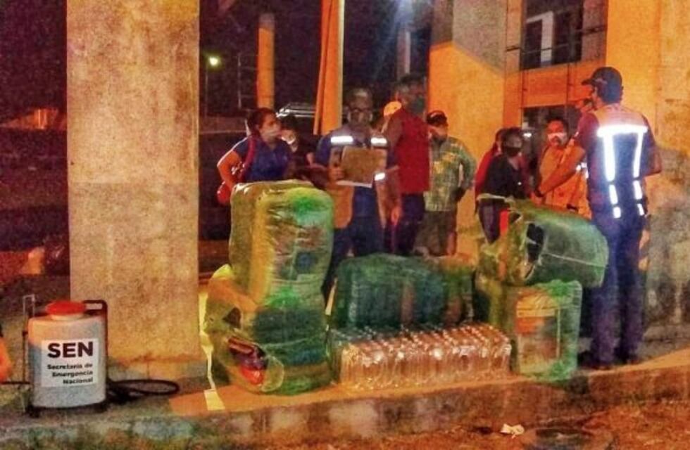 Varados pasaron la noche en la frontera con asistencia del gobierno paraguayo