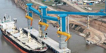 Trabajadores portuarios en estado de alerta por despidos