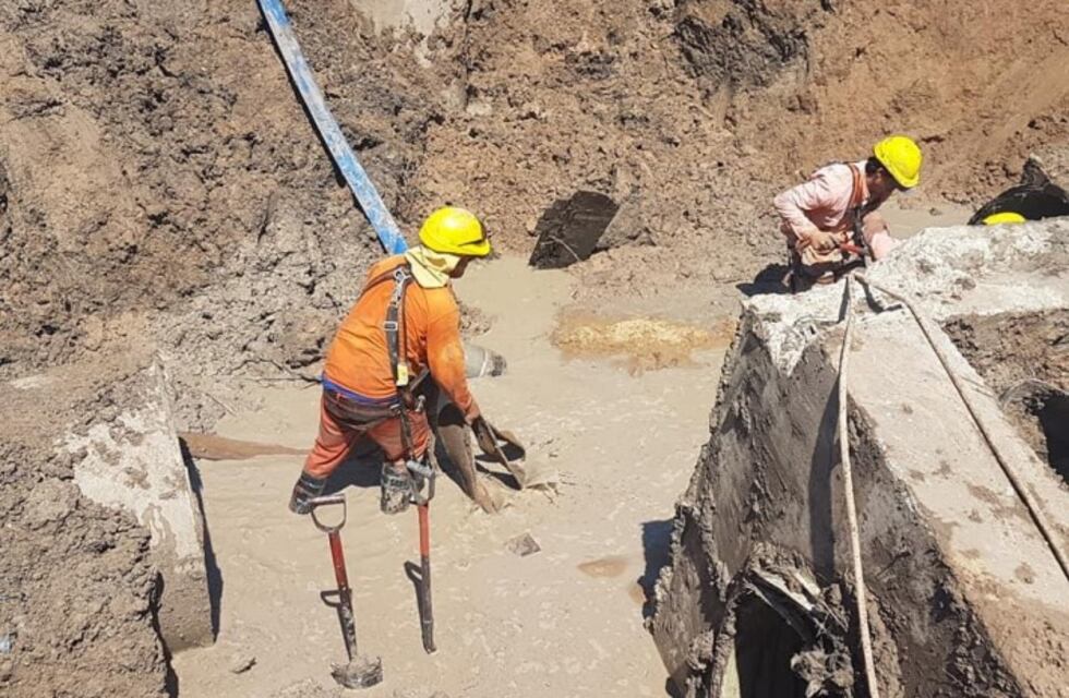 Empresa de agua pide regular el agua en Resistencia por arreglos en los caños