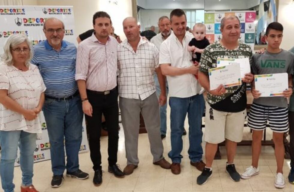 Entregaron reconocimientos a deportistas santarroseños que participaron de los Juegos Evita