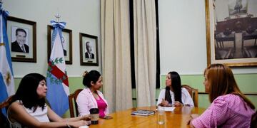 La secretaria de la Mujer y Diversidad, Lourdes Ortiz, avanzó sobre la implementación de la ley Micaela en un encuentro con la vicegobernadora Florencia López en la Cámara de Diputados\u002E