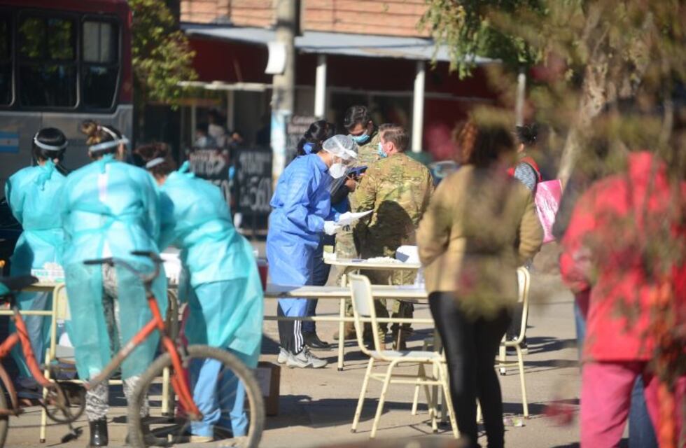 Coronavirus en Villa El Libertador: comenzaron a hisopar a los comerciantes
