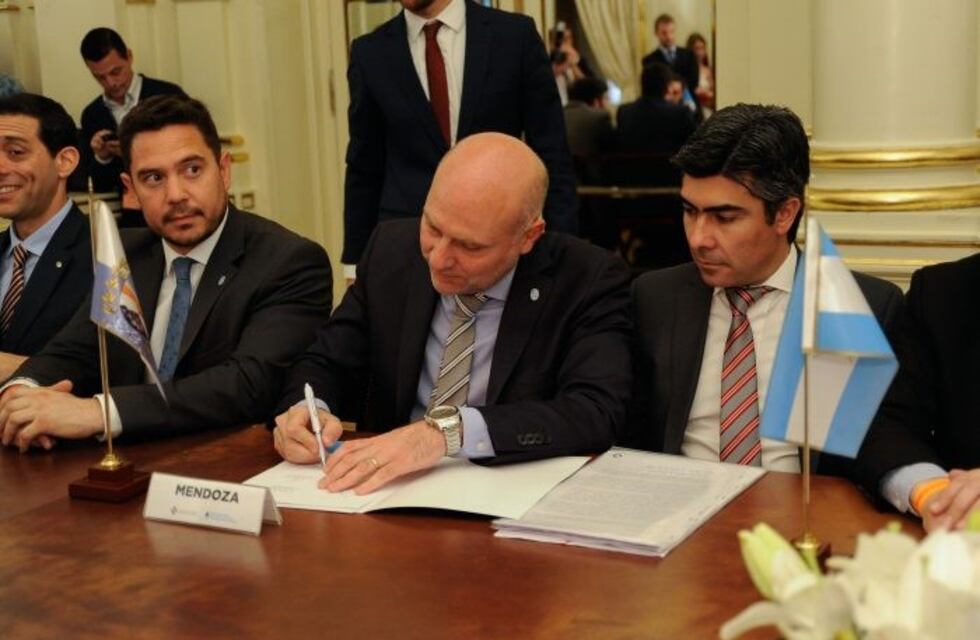 Mendoza firmó con Nación un convenio para garantizar derechos ciudadanos