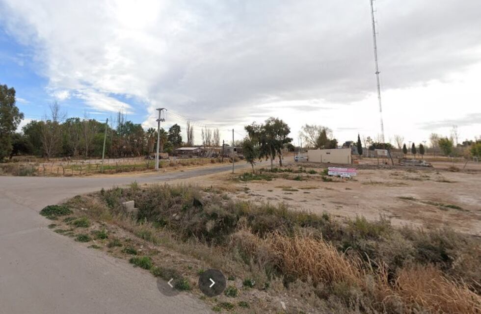 Una mujer volcó en su auto y falleció esta madrugada en Mendoza