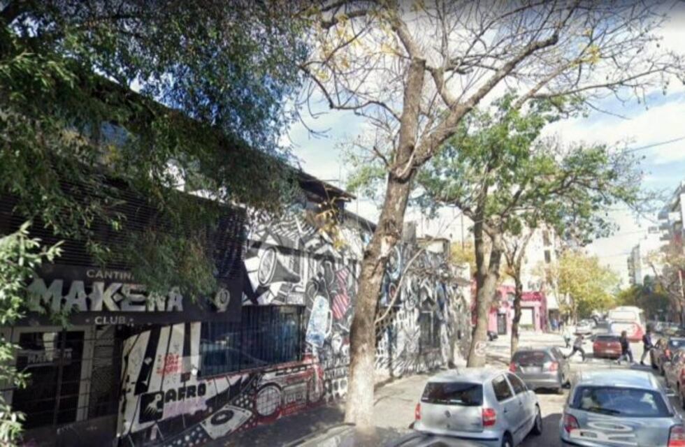 Un hombre fue apuñalado en la puerta de un bar de Palermo y murió