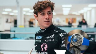 Recibió un reloj por parte de Alpine Team.