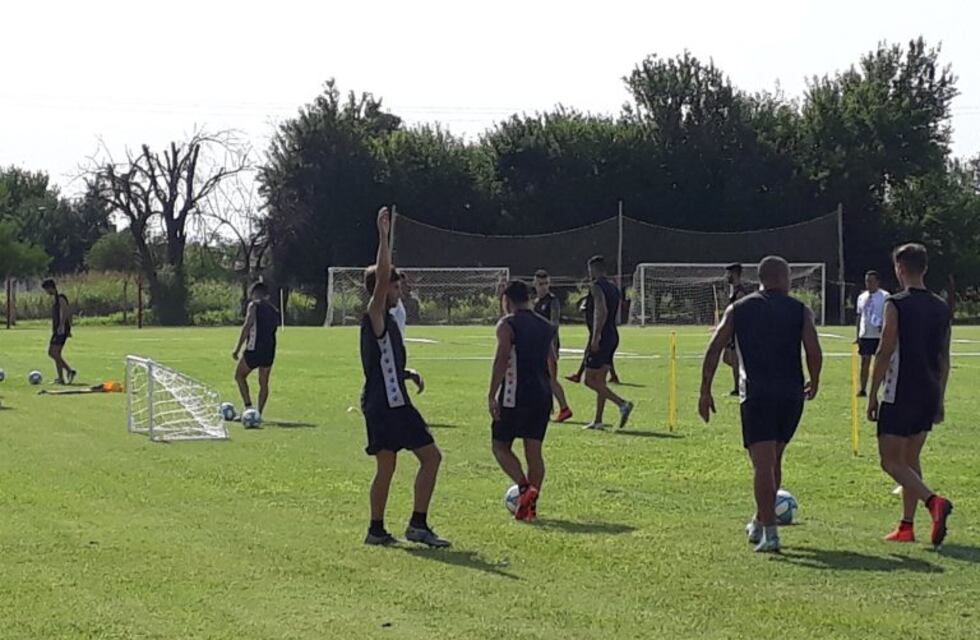 Belgrano e Instituto, libres de coronavirus, vuelven a entrenarse este jueves
