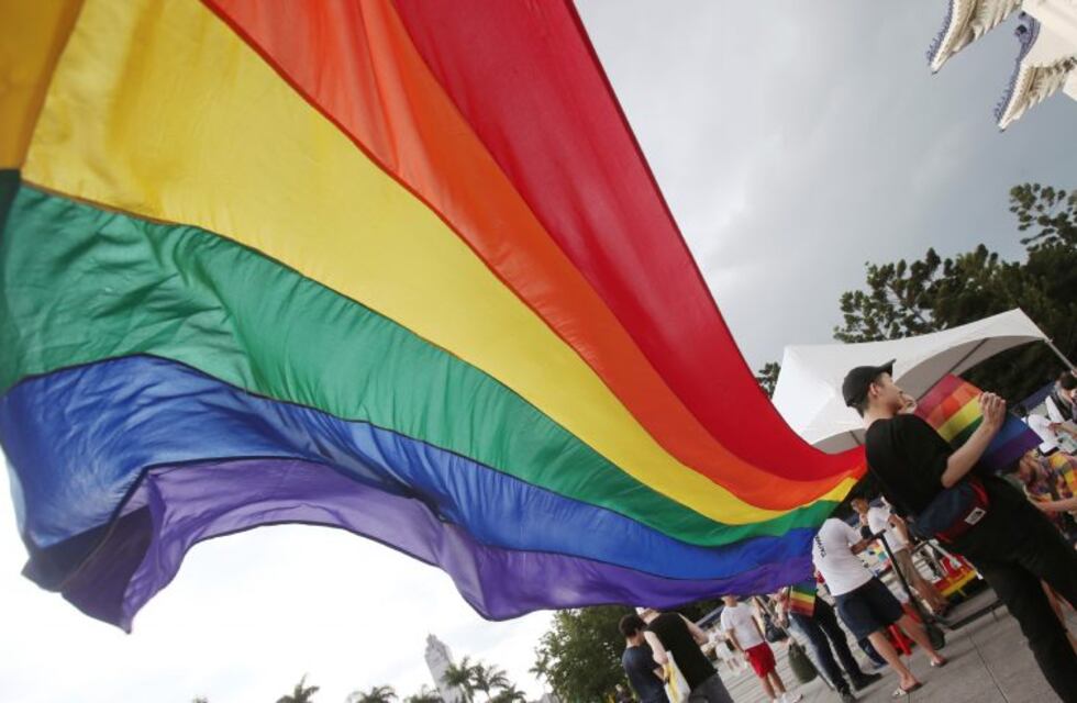San Luis desplegó la bandera del orgullo LGBTIQ