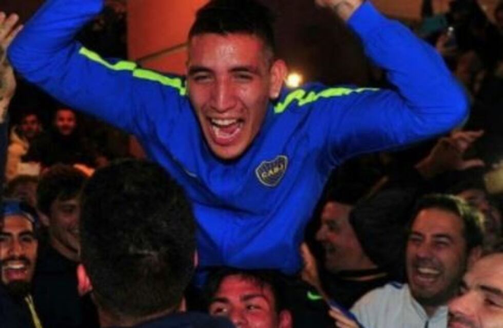 Filtraron otra escandalosa foto de Ricardo Centurión, que día a día se aleja más de Boca