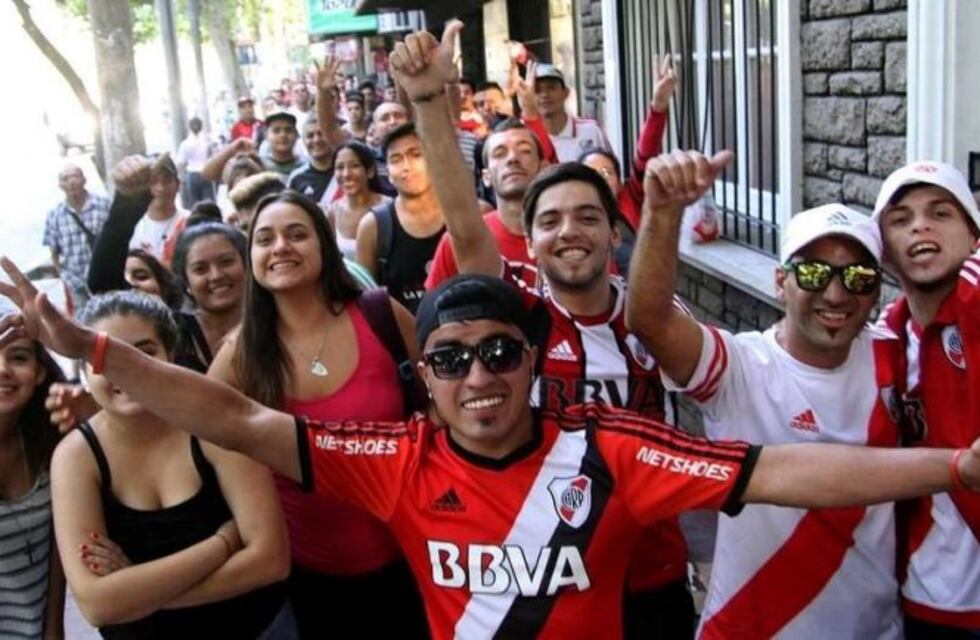 Hinchas de River colmarán el Malvinas Argentinas