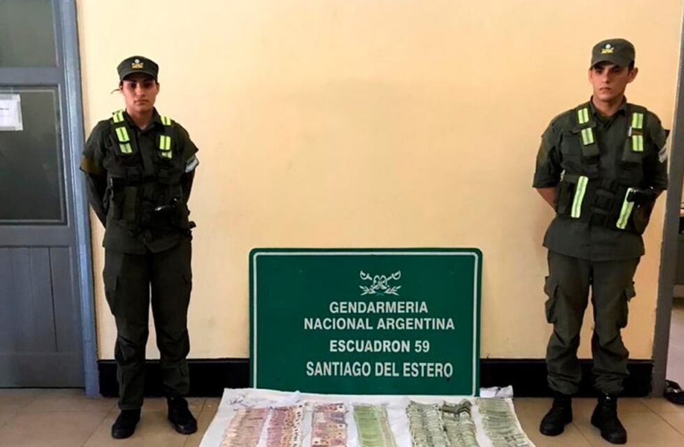 Atraparon a un salteño que traficaba 17 lingotes de oro a puertos del Pacífico