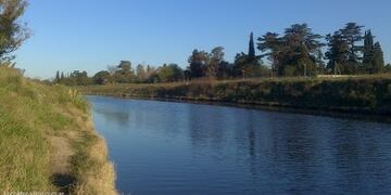 Río Reconquista (Google Maps)