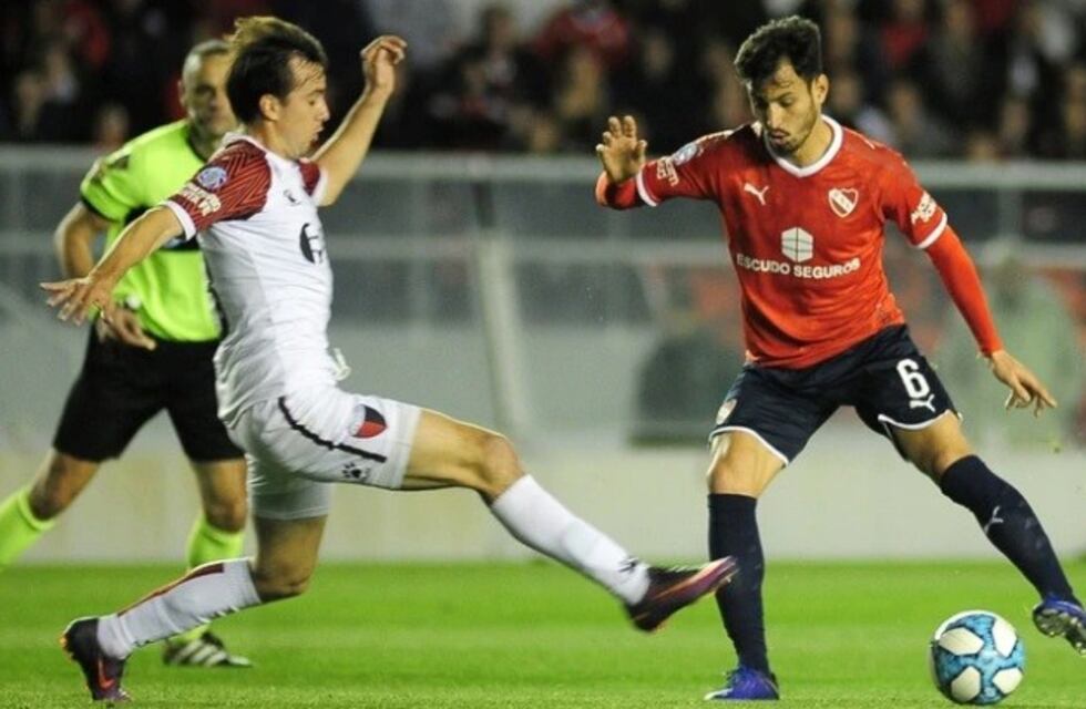 Padre e hijo se trenzaron a golpes en un bar tras la derrota de Colón ante Independiente