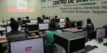 El Registro de la Propiedad digitalizó más de ocho millones de imágenes y se espera completar el resto en menos de un año\u002E