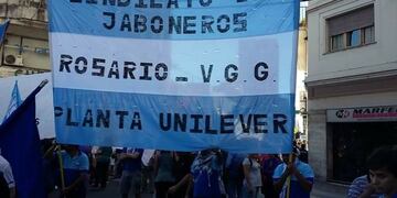 El Ministerio de Trabajo de la Provincia dictó la conciliación obligatoria  en el conflicto por despidos en la planta Unilever de Villa Gobernador Gálvez\u002E (Archivo)