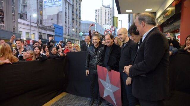 Distinguieron a Adrían Suar y Julio Chávez en la avenida Corrientes\u002E Foto: Twitter\u002E
