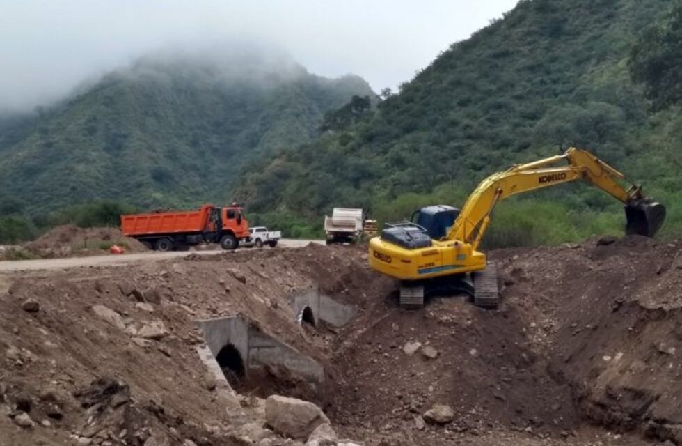 Continúa la reconstrucción de la Ruta Nacional 60