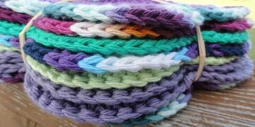 Cuadraditos tejidos para armar frazadas\u002E