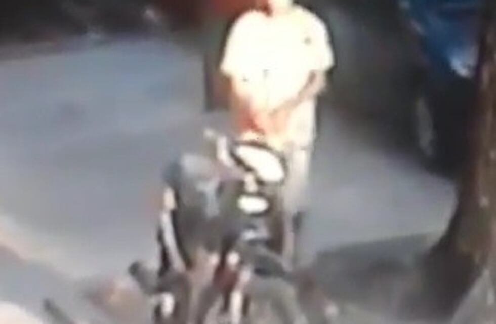 Un joven robó una moto y fue escrachado por una cámara