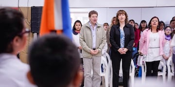 Melella presenció el acto oficial de inicio del ciclo lectivo 2020 en la escuela Nº 5 de Tolhuin