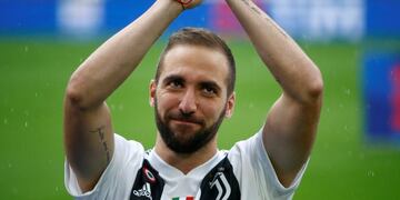 Nació Alma, la hija de Gonzalo Higuaín\u002E (Foto: REUTERS/Stefano Rellandini)