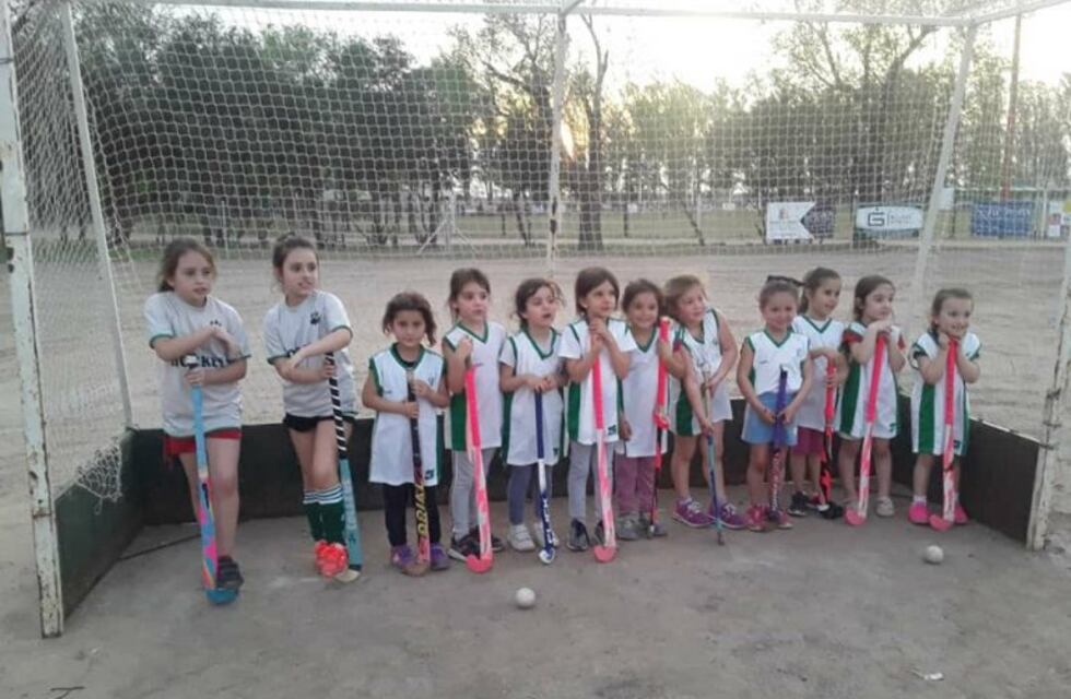 El Cultural comenzó con su Escuela de Hockey