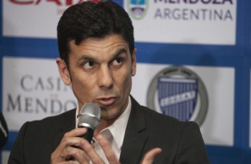 El técnico Larriera está con pie fuera de Godoy Cruz