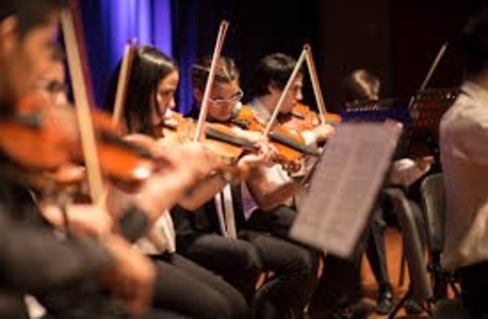 Vivaldi de paseo por Posadas con la Orquesta Juvenil y el coro de la UNaM