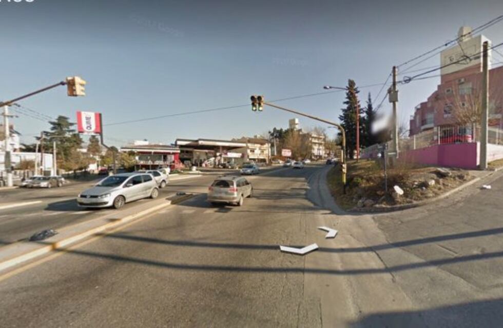 Carlos Paz: vendedor ambulante atacó violentamente a un inspector municipal