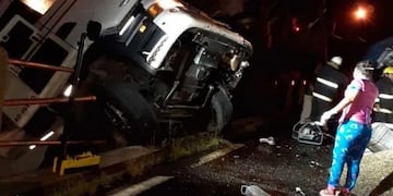 Impactante choque en Santa Fe: chaqueño iba con su hija de 10 años\u002E (Web)\u002E