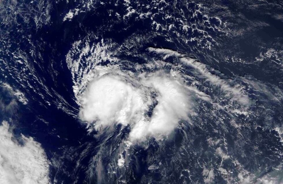 Mientras Florida espera la llegada de Matthew, en las Bermudas se forma el huracán Nicole