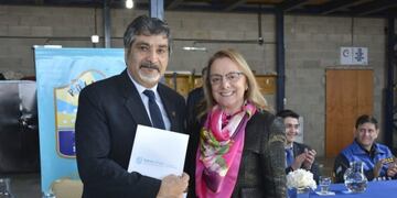 jefe de la policia con gobernadora alicia kirchner