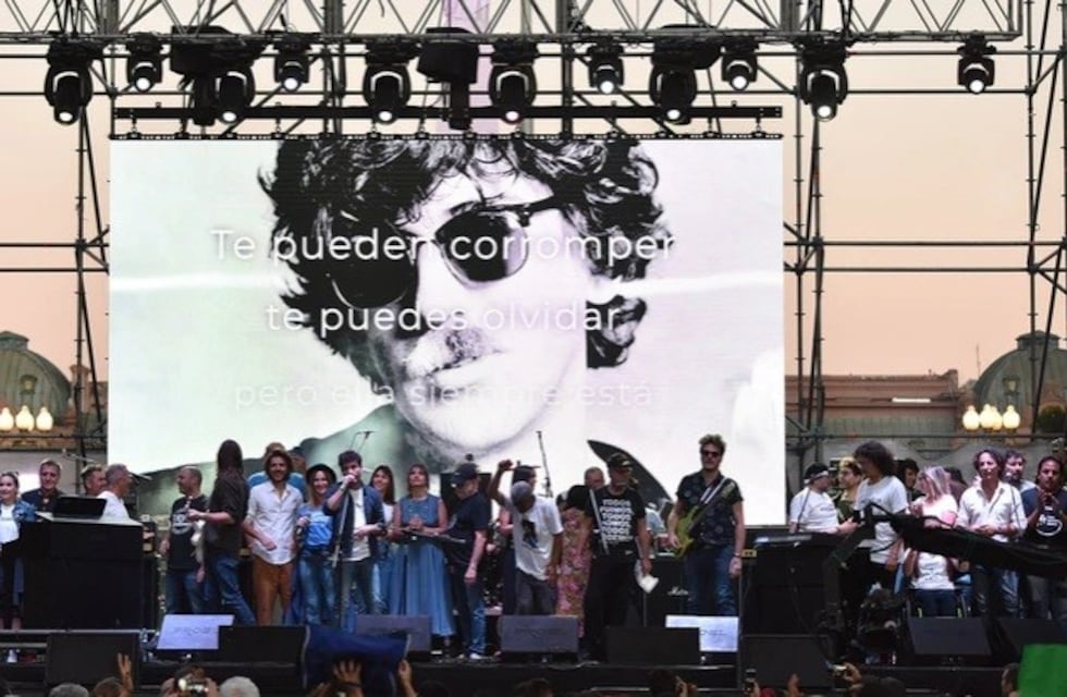 Las Lomitas también se sumó al "Inconsciente Colectivo" de Charly García