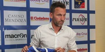 Al ex DT de Belgrano le fue bien en el Tomba y volvería\u002E