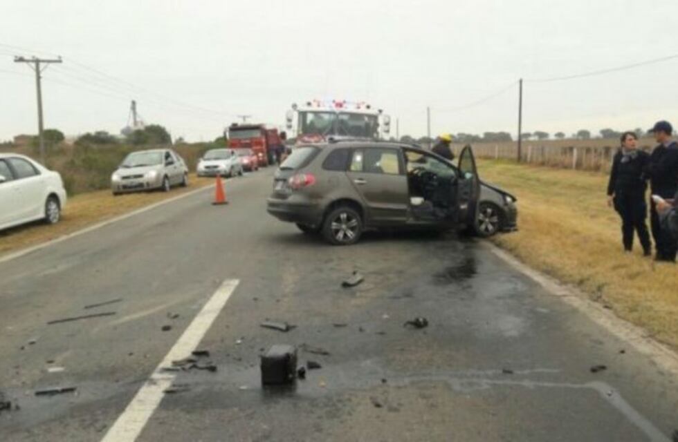 Hombre murió luego de estrellar su auto a propósito con su ex mujer a bordo