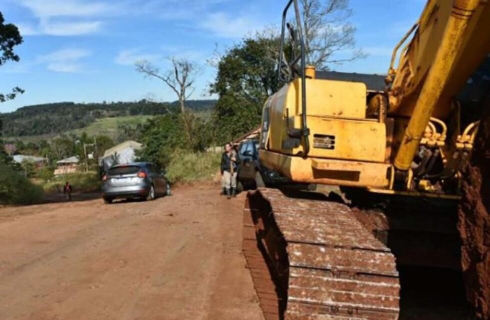 La Municipalidad de San Pedro decidió comenzar con las reparaciones de la ruta 14