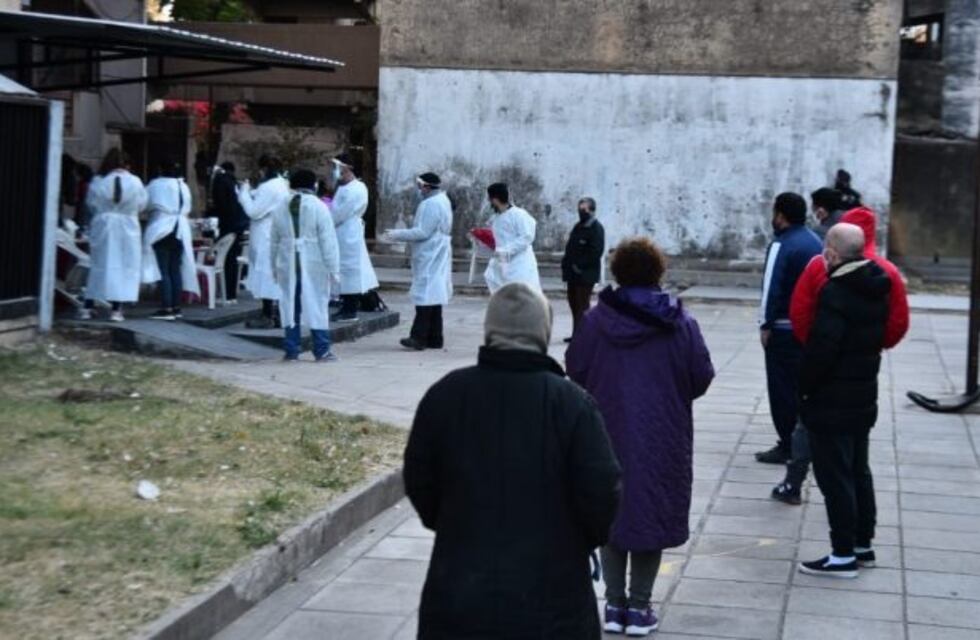 Estudian casos de coronavirus en los monoblock de avenida Sabattini y otros barrios de Córdoba