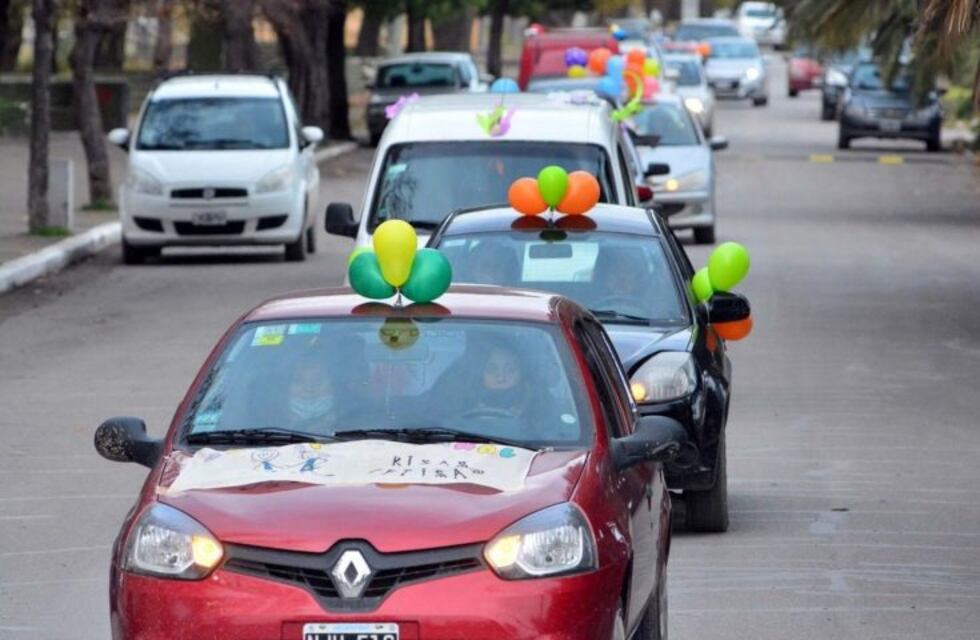 Jardines maternales salteños marcharon para pedir apoyo
