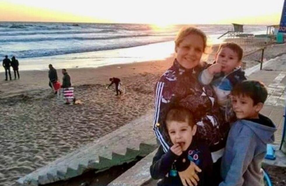 La mujer de Eldorado que pedía volver a su casa de Neuquén ya se encuentra con sus hijos