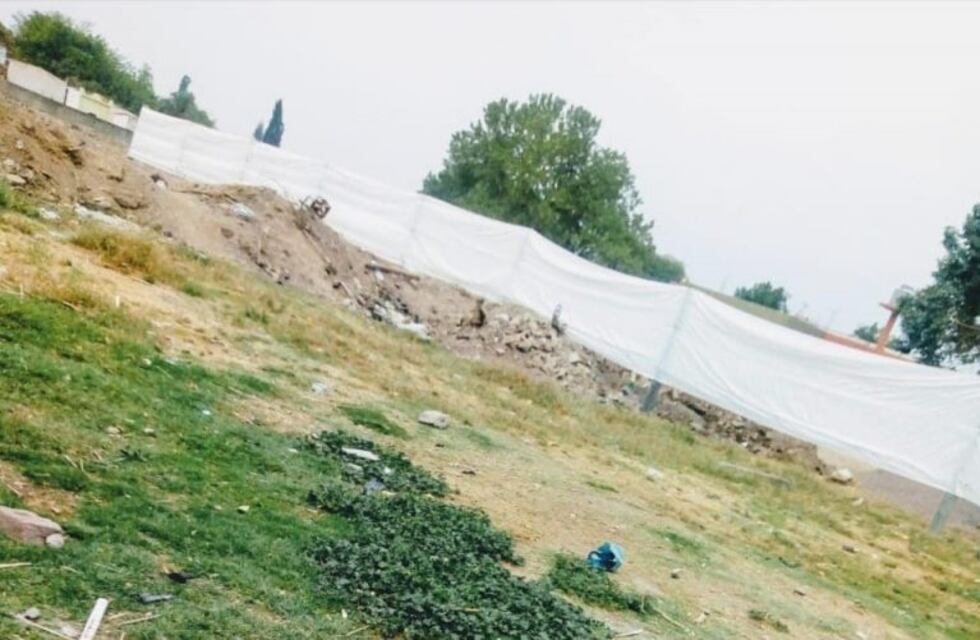 Avanza la denuncia contra Municipalidad de Cerrillos por el improvisado cementerio para víctimas del COVID-19