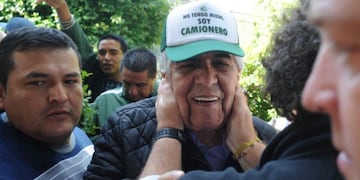 Allanaron el sindicato de Camioneros\u002E (Rolando Andrade)