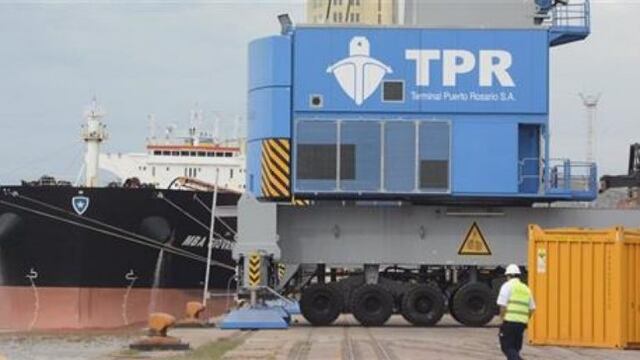 Una mujer murió al ser aplastada por un camión en la Terminal Puerto Rosario\u002E (Archivo)